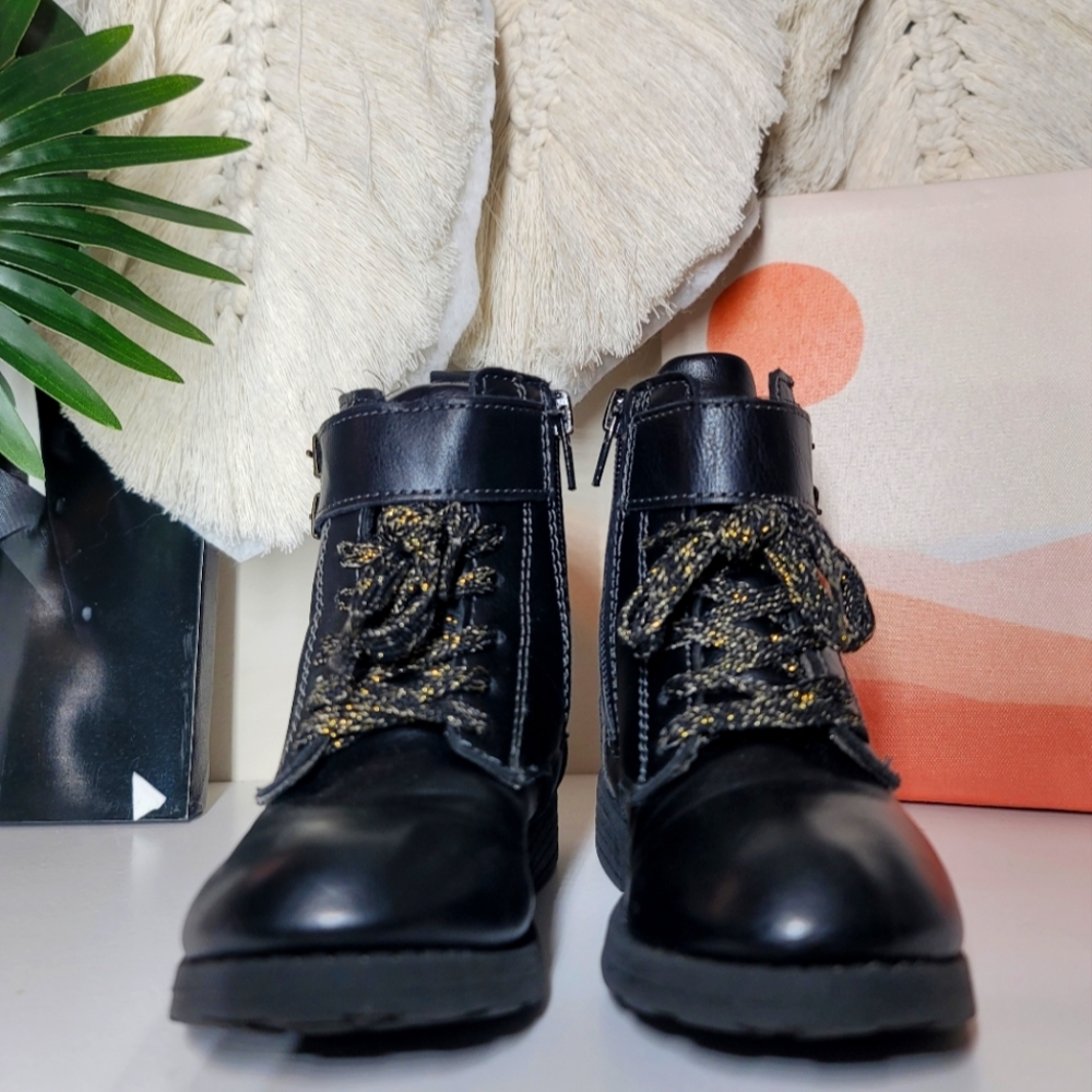 Carter's Toddler Black Lace up Combat Boots Size 8